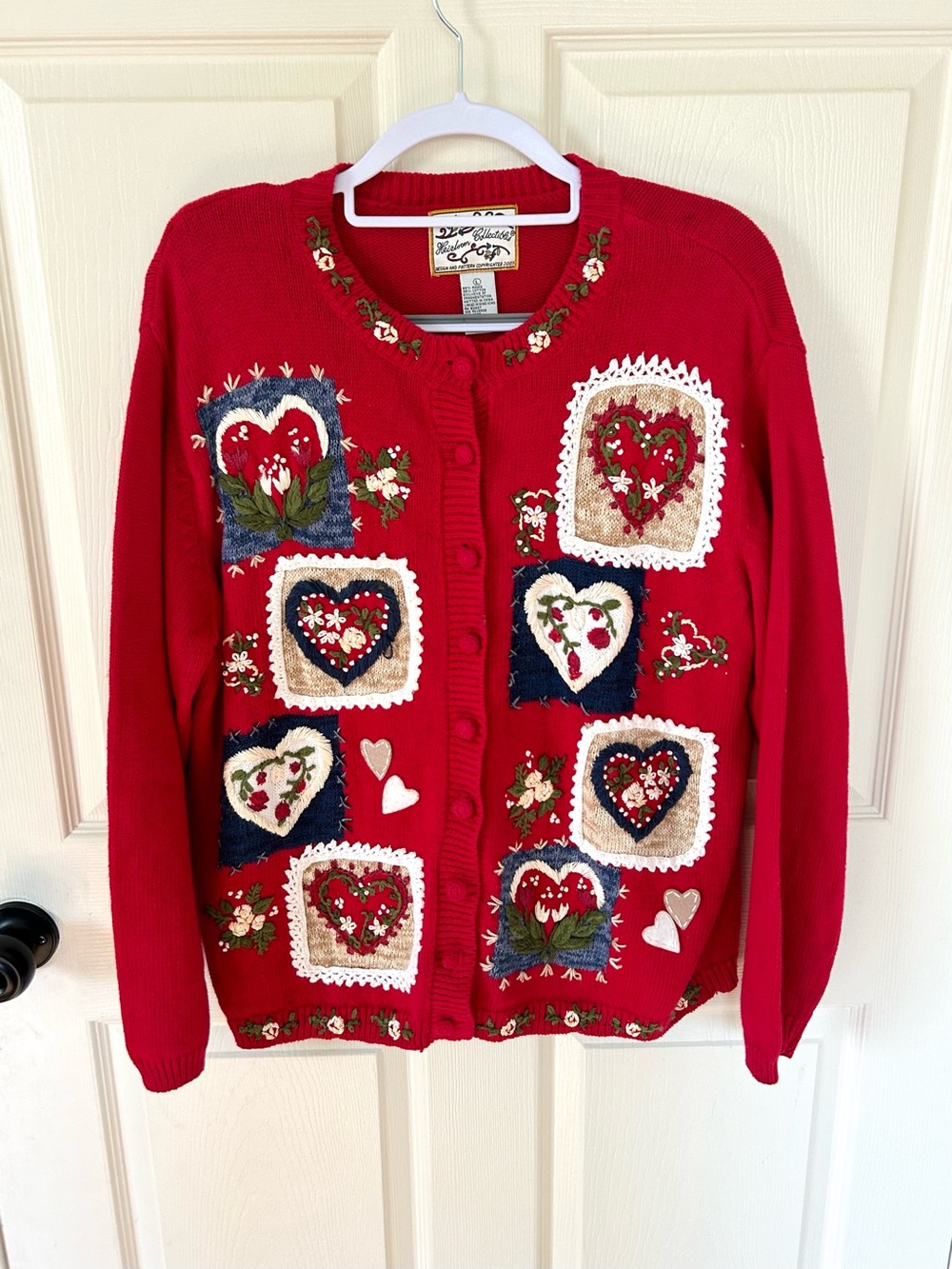 Vintage Red Embroidered Heart Patch Cardigan Sweater Size Large Grandmacore